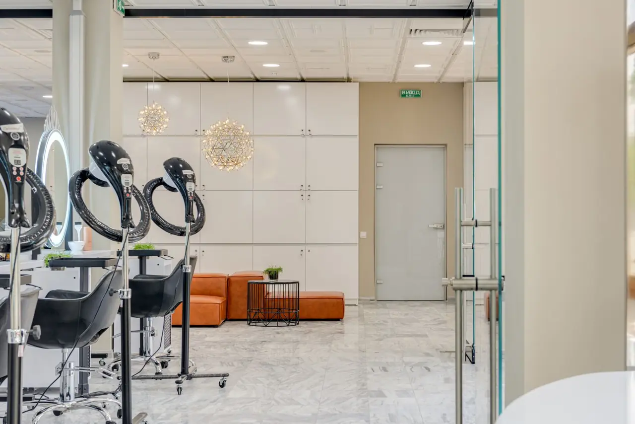 Salon chairs and mirrors